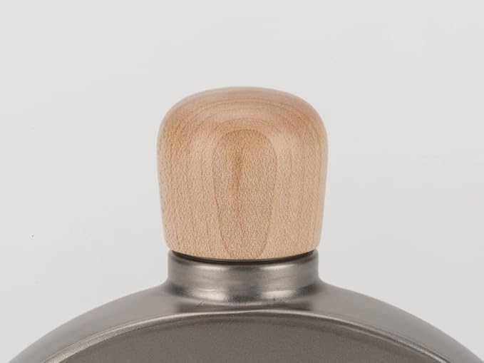 Snow Peak Titanium Flask, preserves liquor's taste