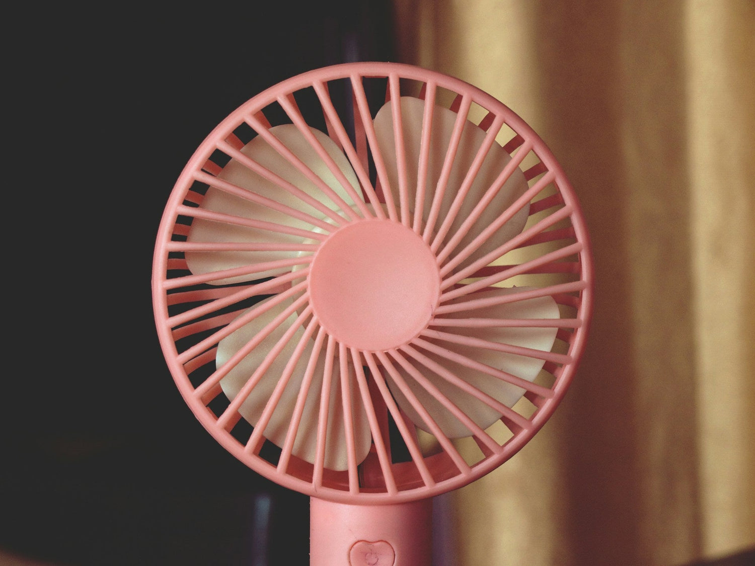 Portable-and-rechargeable-camping-fan-for-tents-and-outdoor-adventures
