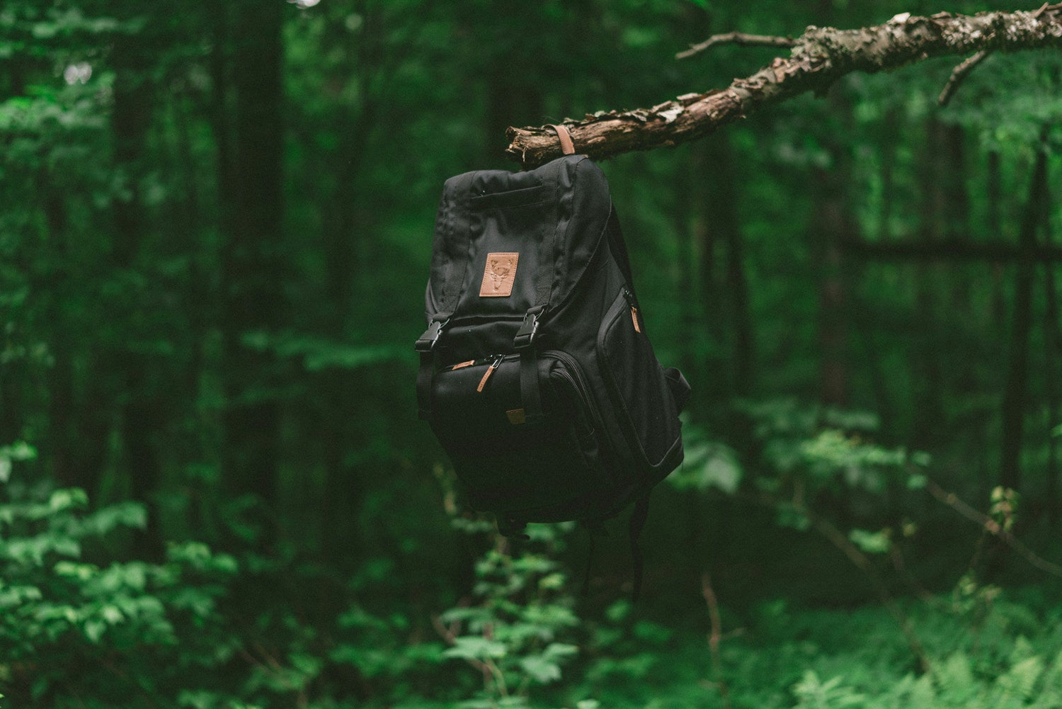 Waterproof-dry-bags-for-camping-hiking-and-backpacking-from-Campin-Mihee-Shop-designed-to-keep-your-gear-dry-and-protected-in-any-outdoor-condition.