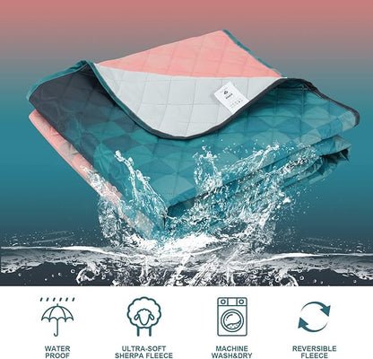 Hooded Outdoor Blanket, Extra Large 82" x 55" Waterproof Camping Blanket, Quilted, Thick Fleece, Warm, Windproof, Sand Proof, Portable and Wear-Resistant, Perfect for Stadium, Picnic, Camping